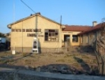 Το κλειστό σχολείο στο Σχοινούδι: μετατράπηκε το 2007 σε...ντισκοτέκ!